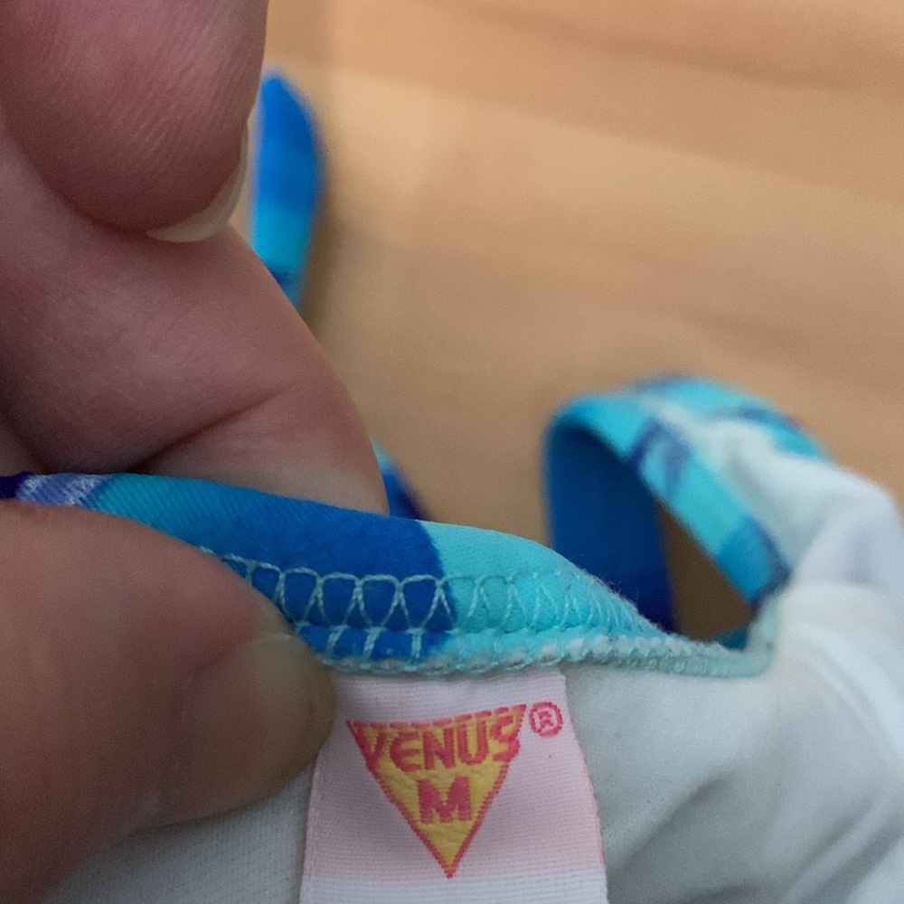 Venus bikini size medium - Picture 2 of 7